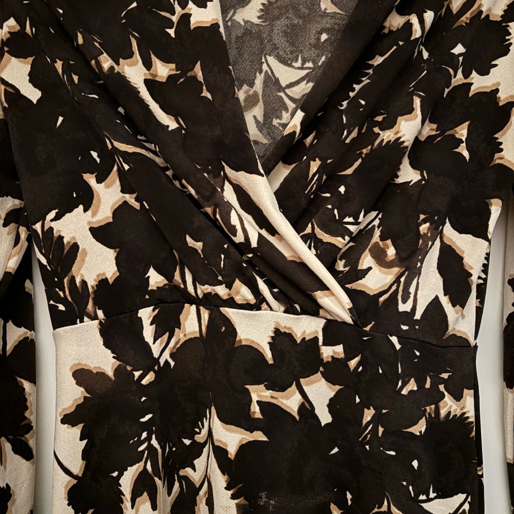 H&M v-neck patterned dress